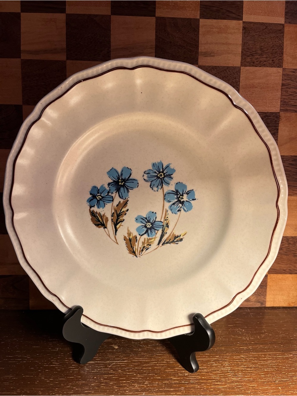 Vintage Kensington Staffordshire Blue Floral Plate A1011